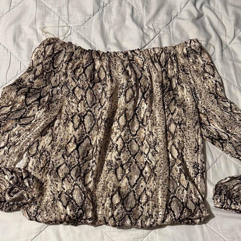 DO+BE Animal Print Blouse